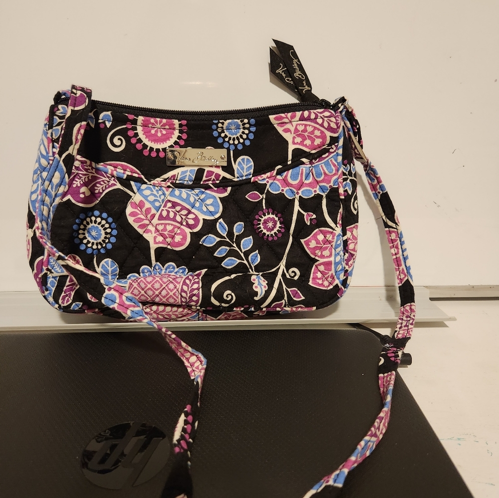 Vera Bradley Crossbody Alpine Floral purse.